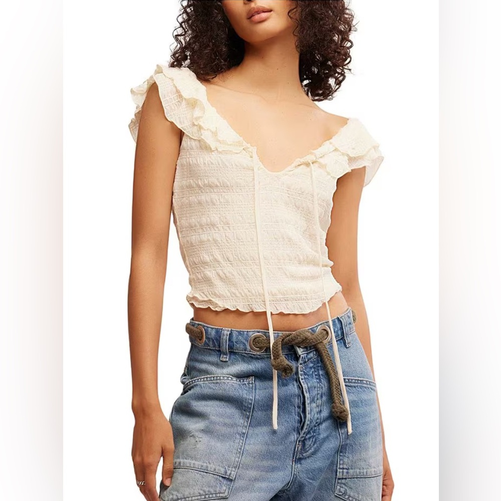 Free People Love You More Textured V NecK.  NWT Size M.